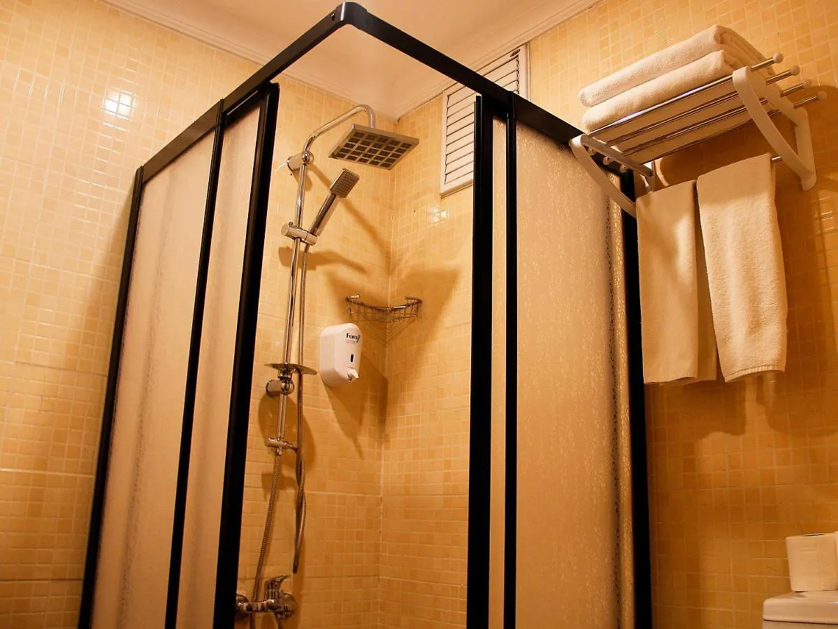 Grand Gross Hotel İstanbul 3*,  Türkiye